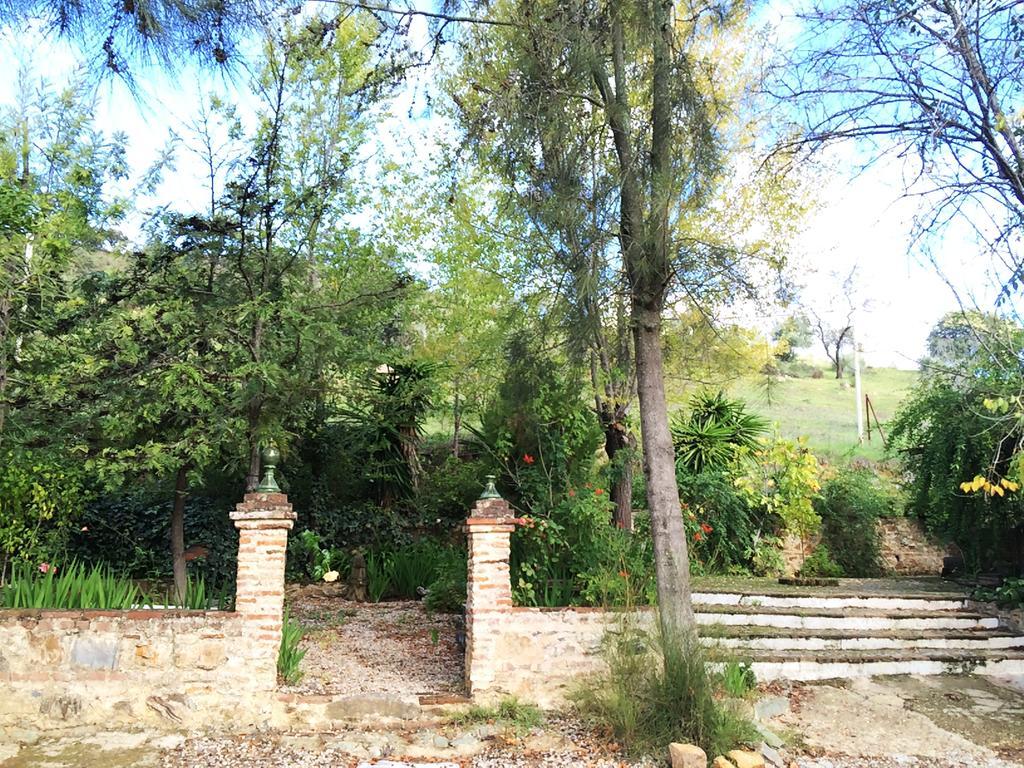 Cortijo El Berrocal Guest House Cazalla de la Sierra Exterior photo